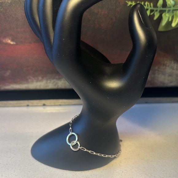925 Sterling Silver Dainty Chain Bracelet with Interlocking Circles - Picture 3 of 6